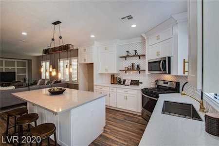 9041 Rusty Rifle Ave Las Vegas, NV 89143