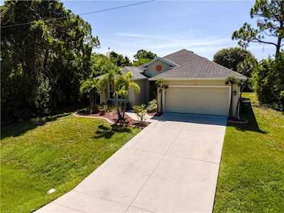 117 Beau Rivage Dr Rotonda West, FL 33947