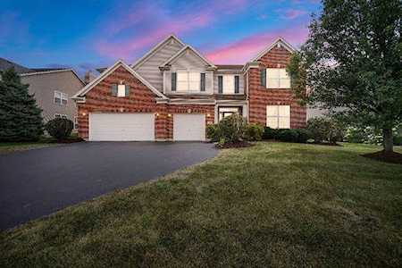 1823 Heather St Bolingbrook, IL 60490