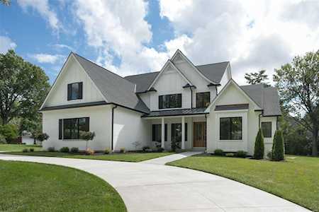 48 Williamsburg Rd Creve Coeur, MO 63141