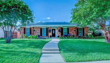5025 Strickland Avenue The Colony, TX 75056