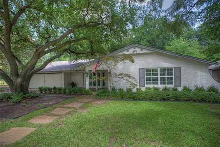 2717 Harlanwood Fort Worth, TX 76109