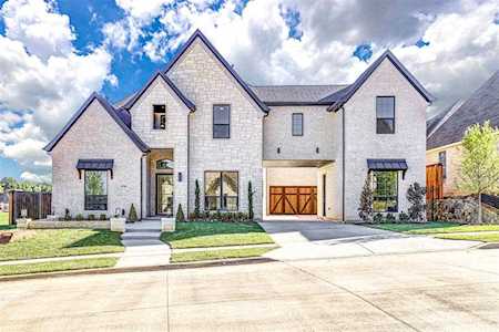 8704 Montrose Drive North Richland Hills, TX 76182