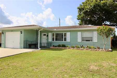 6574 N 43rd Ave Kenneth City, FL 33709