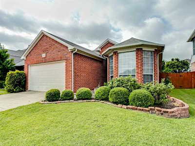 3736 Summersville Lane Fort Worth, TX 76244