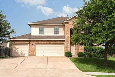18601 Blue Pond Dr Pflugerville, TX 78660