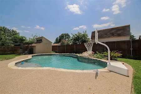 7537 Meadowbrook Drive Watauga, TX 76148