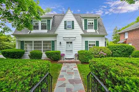 109 Gray St Arlington, MA 02476