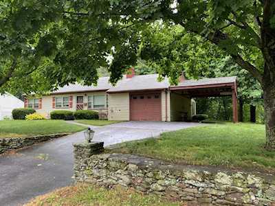 1 Willow Lane Wayland, MA 01778