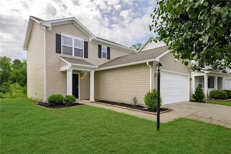 10537 Apple Creek Way Indianapolis, IN 46235