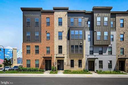 20454 Taft Terrace Ashburn, VA 20147