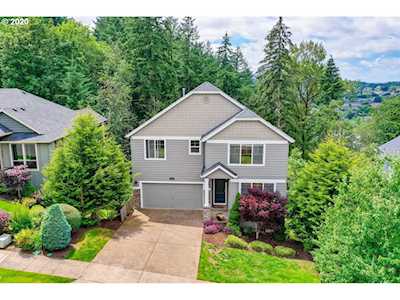9617 SE Nicholas Dr Happy Valley, OR 97086