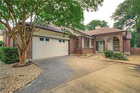 8023 Doe Meadow Dr Austin, TX 78749