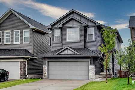 74 Sage Berry Way NW Calgary, AB T3R 0J2