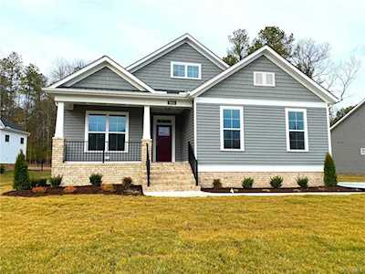 9613 Kinnerton Dr Midlothian, VA 23112