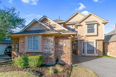 6921 Levelland Road Dallas, TX 75252