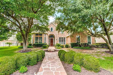 302 Foxborough Lane Southlake, TX 76092