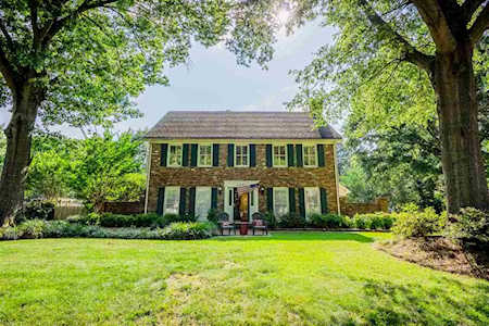 2385 Willinghurst Dr Germantown, TN 38139