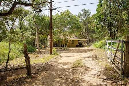 17 Chisholm Trl Wimberley, TX 78676