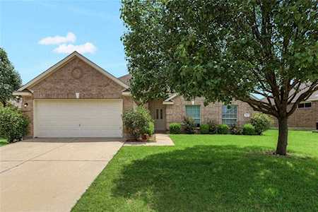 913 Cutting Horse Drive Mansfield, TX 76063