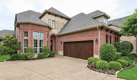 18203 Brighton Green Dallas, TX 75252