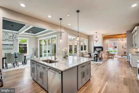 2234 Beacon Ln Falls Church, VA 22043