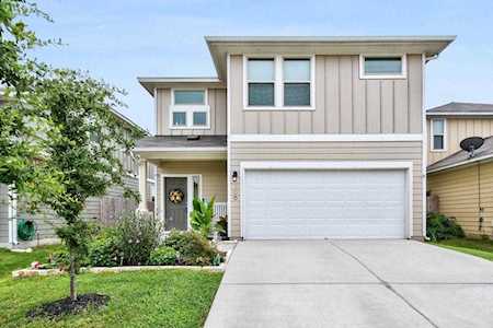 306 Wapiti Rd Buda, TX 78610
