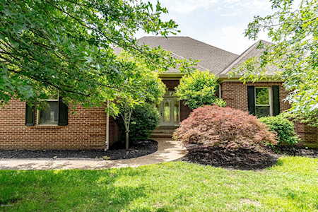 222 Hunters Pointe Pl Simpsonville, KY 40067