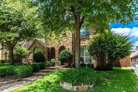 932 Crestmoor Drive Allen, TX 75013