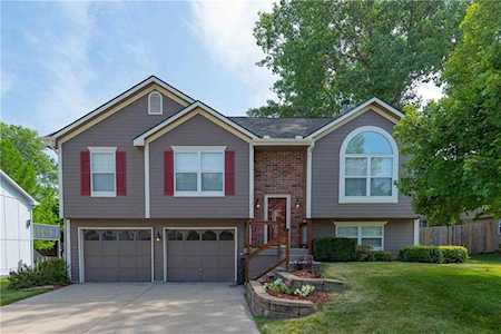 117 E Laredo Trl Raymore, MO 64083
