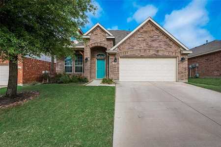 9025 Golden Sunset Trail Fort Worth, TX 76244