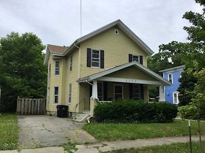 1102 N Roosevelt Ave Bloomington, IL 61701