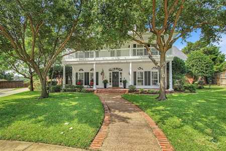 2502 Ogollala Court Southlake, TX 76092