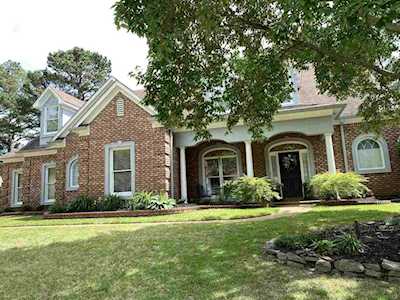 1807 Dymoke Dr Collierville, TN 38017