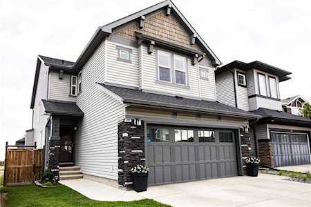108 Sage Bank Crescent NW Calgary, AB T3R 0J2