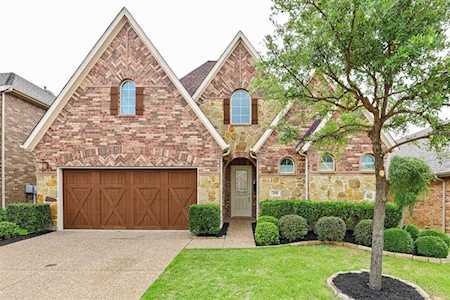 208 Florence Drive Lewisville, TX 75056