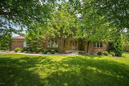 4636 Grand Dell Dr Crestwood, KY 40014
