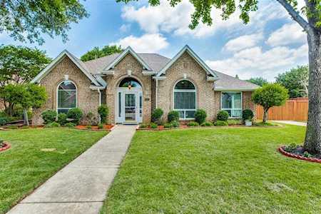 641 Meadowcrest Drive Highland Village, TX 75077