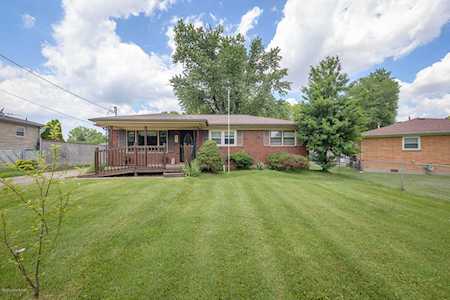 407 Beau Brummel Ct Fairdale, KY 40118