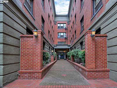 2109 NW Irving St #401 Portland, OR 97210