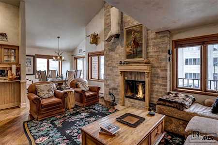 2420 Ski Trail Ln Steamboat Springs, CO 80487
