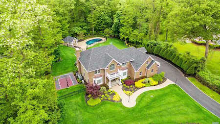 7 Fox Point Drive Nissequogue, NY 11780