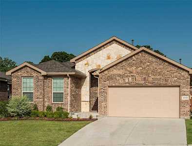 4504 Gunnison Drive Denton, TX 76208