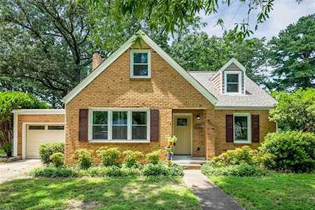 8821 Commodore Dr Norfolk, VA 23503