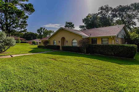 700 Holland Dr Denison, TX 75020