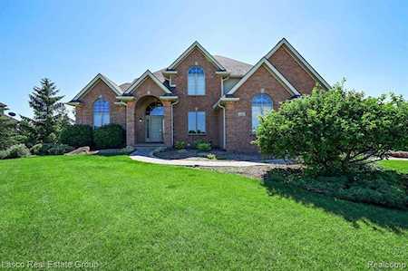 17091 Kings Fairway Ln Grand Blanc, MI 48439