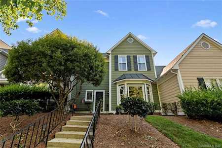 5933 Fitzwilliams Ln Charlotte, NC 28270