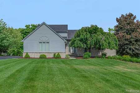 4500 Teal Ct Highland Twp, MI 48357