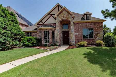 621 Forest View Court Hurst, TX 76054