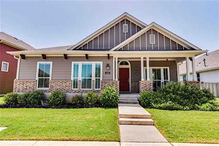 1142 Sanders Kyle, TX 78640